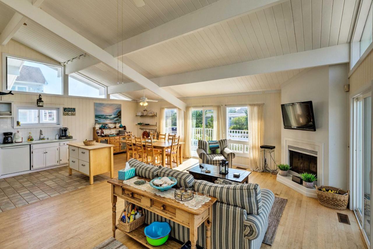 Westhampton Beach Home With Deck And Ocean Views! Bagian luar foto