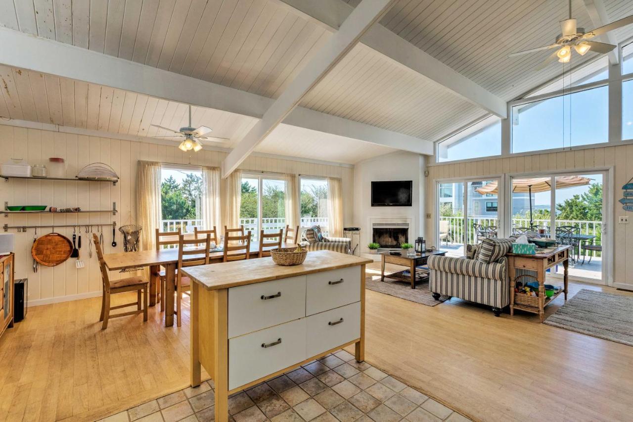 Westhampton Beach Home With Deck And Ocean Views! Bagian luar foto